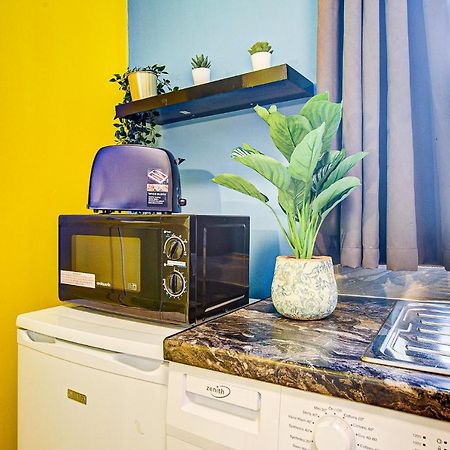 Studio With A Large Toilet And A Separate Room Budget Price Central Londres Extérieur photo