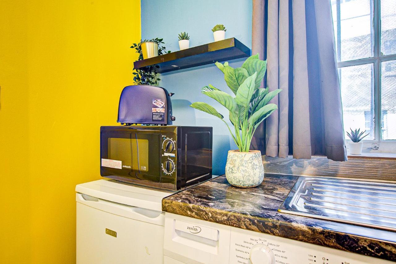 Studio With A Large Toilet And A Separate Room Budget Price Central Londres Extérieur photo